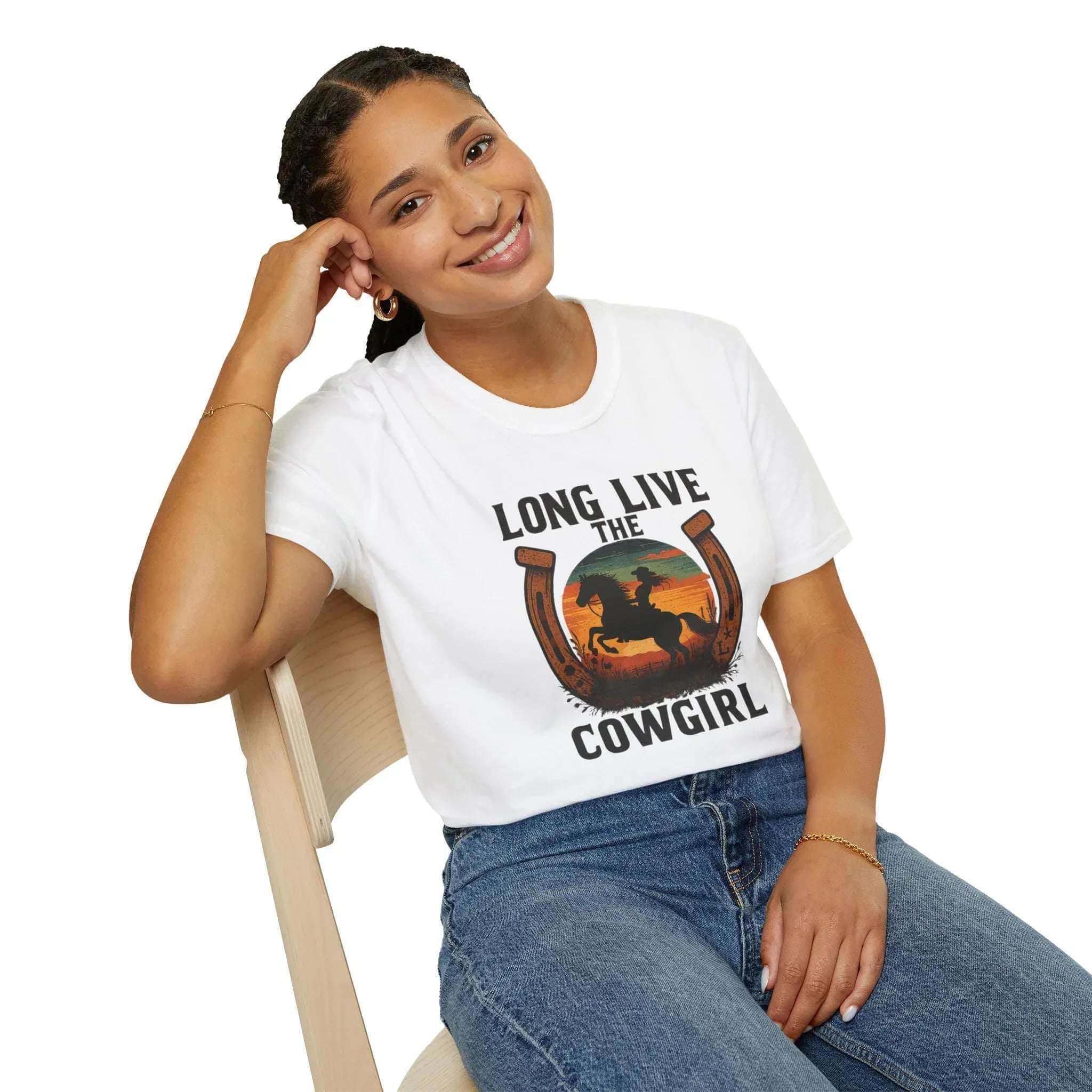 Long Live the Cowgirl, Horseshoe Graphic T-Shirt, Cowgirl Apparel - The Best New Thing